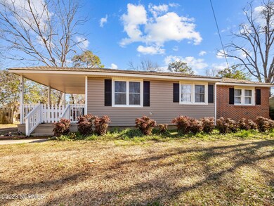 804 Williams St, Jacksonville, NC 28540 - photo 2