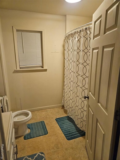 822 Isham St, Owosso, MI 48867 - photo 6