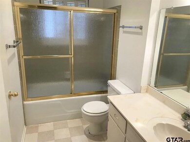 501 501 Winchester, Tyler, TX 75701 - photo 4