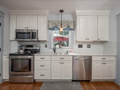 25 Coolidge Ave, Peabody, MA 01960 - photo 5