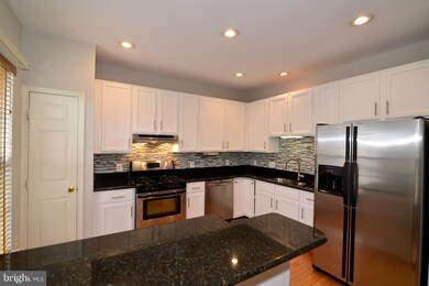 13239 Copper Cove Way, Herndon, VA 20171 - photo 3