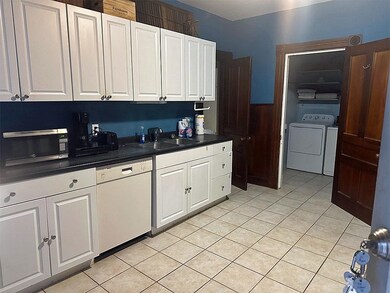 21 Royce St, Rutland, VT 05701 - photo 2