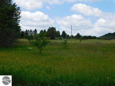 7230 E Harrys Rd, Traverse City, MI 49684 - photo 4