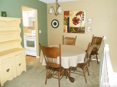 2426 E 51st St unit E, Davenport, IA 52807 - photo 5