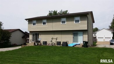 2617 W 60th St, Davenport, IA 52806 - photo 2