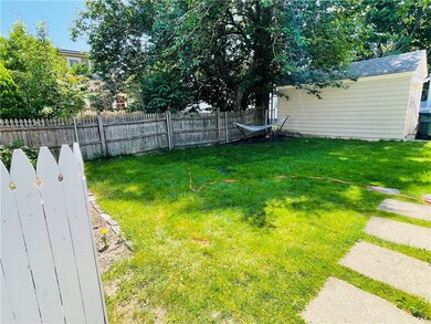 37 Enfield Ave unit 2, Providence, RI 02908 - photo 4