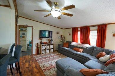 1405 E 7th St S, Newton, IA 50208 - photo 3