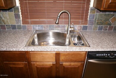 3209 W Angela Dr, Phoenix, AZ 85053 - photo 5