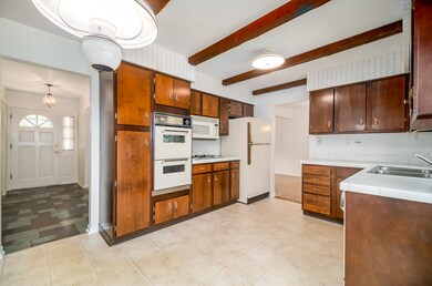 1145 Elizabeth Ave, Naperville, IL 60540 - photo 6