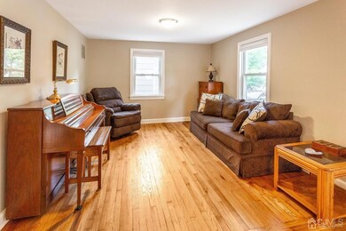 809 Dunellen Ave, Dunellen, NJ 08812 - photo 4