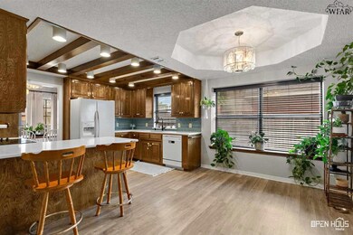 1510 Bentwood Dr, Iowa Park, TX 76367 - photo 6