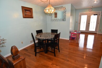 Formal Dining