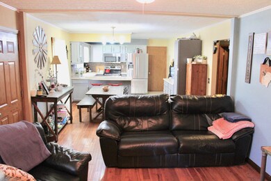 18509 Commercial Point Rd, Circleville, OH 43113 - photo 5