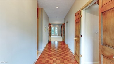 333 N Portage Path unit 6, Akron, OH 44303 - photo 3