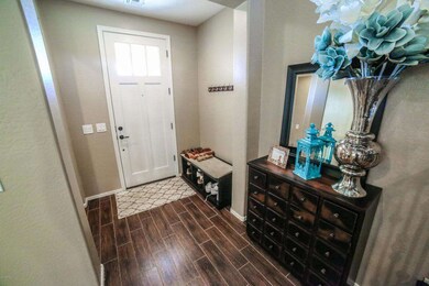 3104 E Regina Street-9