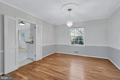 8617 Atwell Rd, Potomac, MD 20854 - photo 7