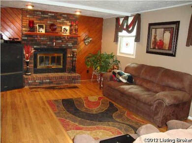 8014 Grenelle Dr, Louisville, KY 40228 - photo 3