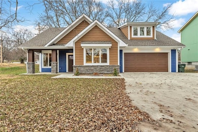 920 N 14th St, Leavenworth, KS 66048 - photo 2