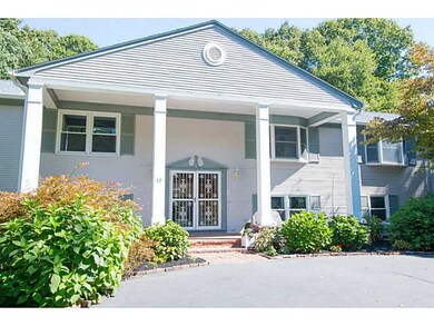 19 Nathaniel Green Dr, East Greenwich, RI 02818 - photo 2