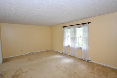 751 E Lexington St, Harrodsburg, KY 40330 - photo 3