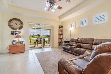 2533 Sapphire Greens Ln, Sun City Center, FL 33573 - photo 6