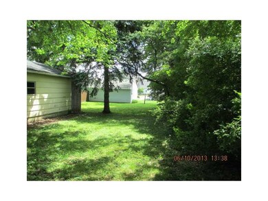 1151 Oak St, Frankfort, IN 46041 - photo 2