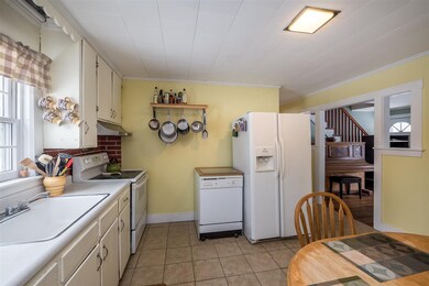 97 Chestnut Hill Rd, Rochester, NH 03867 - photo 5