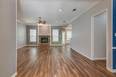 305 Fanning Dr, Hurst, TX 76053 - photo 4