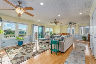 11008 Inlet Dr, Emerald Isle, NC 28594 - photo 7