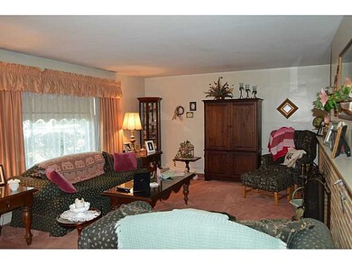 122 Belmont Rd, Cranston, RI 02910 - photo 4