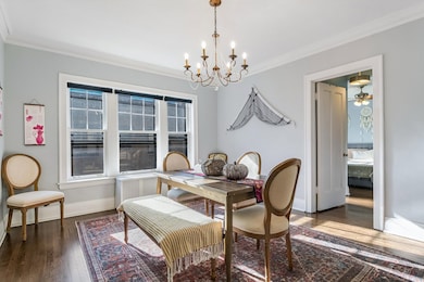 unlisted-address, Evanston, IL 60202 - photo 5