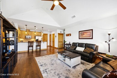 2151 N Main St, 304