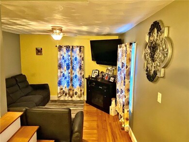 128 Bucklin St, Pawtucket, RI 02861 - photo 5