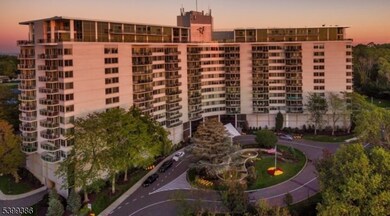 1 Claridge Dr unit 428, Verona, NJ 07044 - photo 2