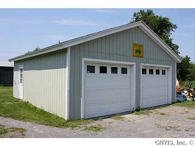 Parking Lot/Garage