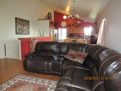 5402 Thomas Dr, Farmington, NM 87402 - photo 2