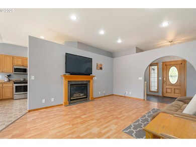 3883 Osage St, Springfield, OR 97478 - photo 5