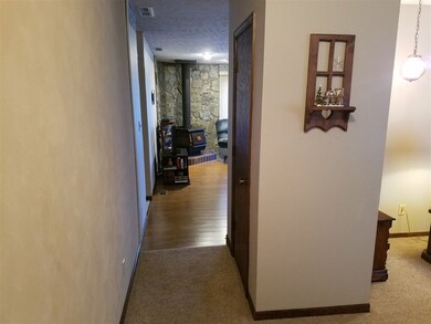 3901 W Redwood Dr, North Platte, NE 69101 - photo 4