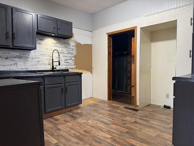 406 4th St, Rushmore, MN 56168 - photo 3