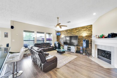 7810 Pickford Knolls Ct, Houston, TX 77041 - photo 5