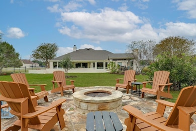 224 Neal Dr, Liberty Hill, TX 78642 - photo 3