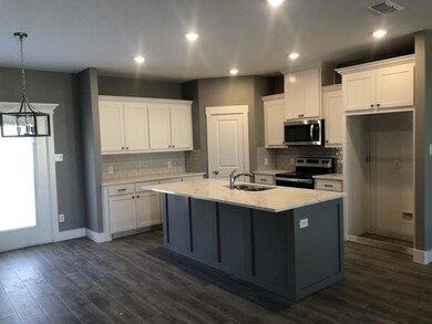 1516 E Lake Dr, Weatherford, TX 76087 - photo 2