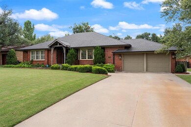 1724 Dorchester Dr, Nichols Hills, OK 73120 - photo 2