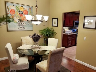 From Dining room to Kitchen