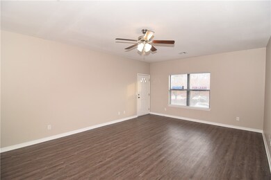 3010 SE J St unit 20, Bentonville, AR 72712 - photo 6