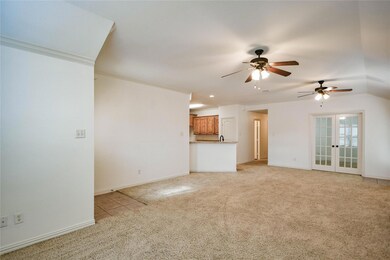 826 Rambling Ct, Granbury, TX 76049 - photo 4