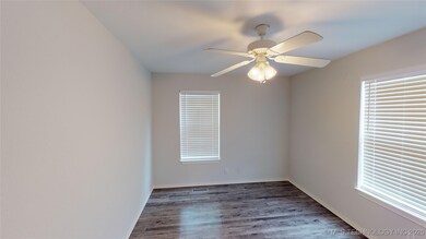 210 E 12th Place, Claremore, OK 74017 - photo 6