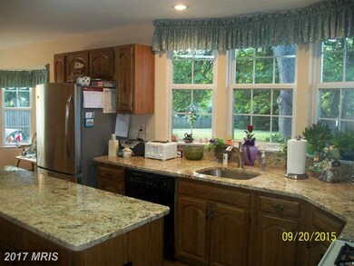5806 Sir Galahad Rd, Glenn Dale, MD 20769 - photo 5