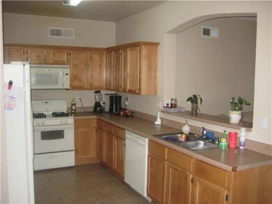 736 Desert Silver Dr, Horizon City, TX 79928 - photo 5