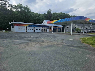 1049 N Main St, Hartford, VT 05001 - photo 2